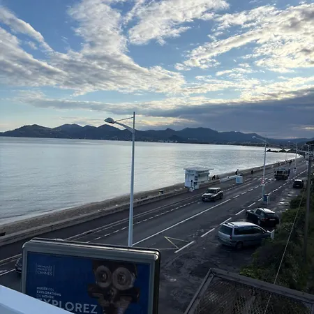 Daire Moderne - Parking - Proche De La Cannes